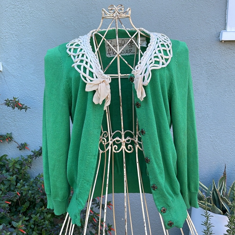 Field Flower Anthropologie Green Silk Sweater with Lacework Collar - Picture 6 of 9